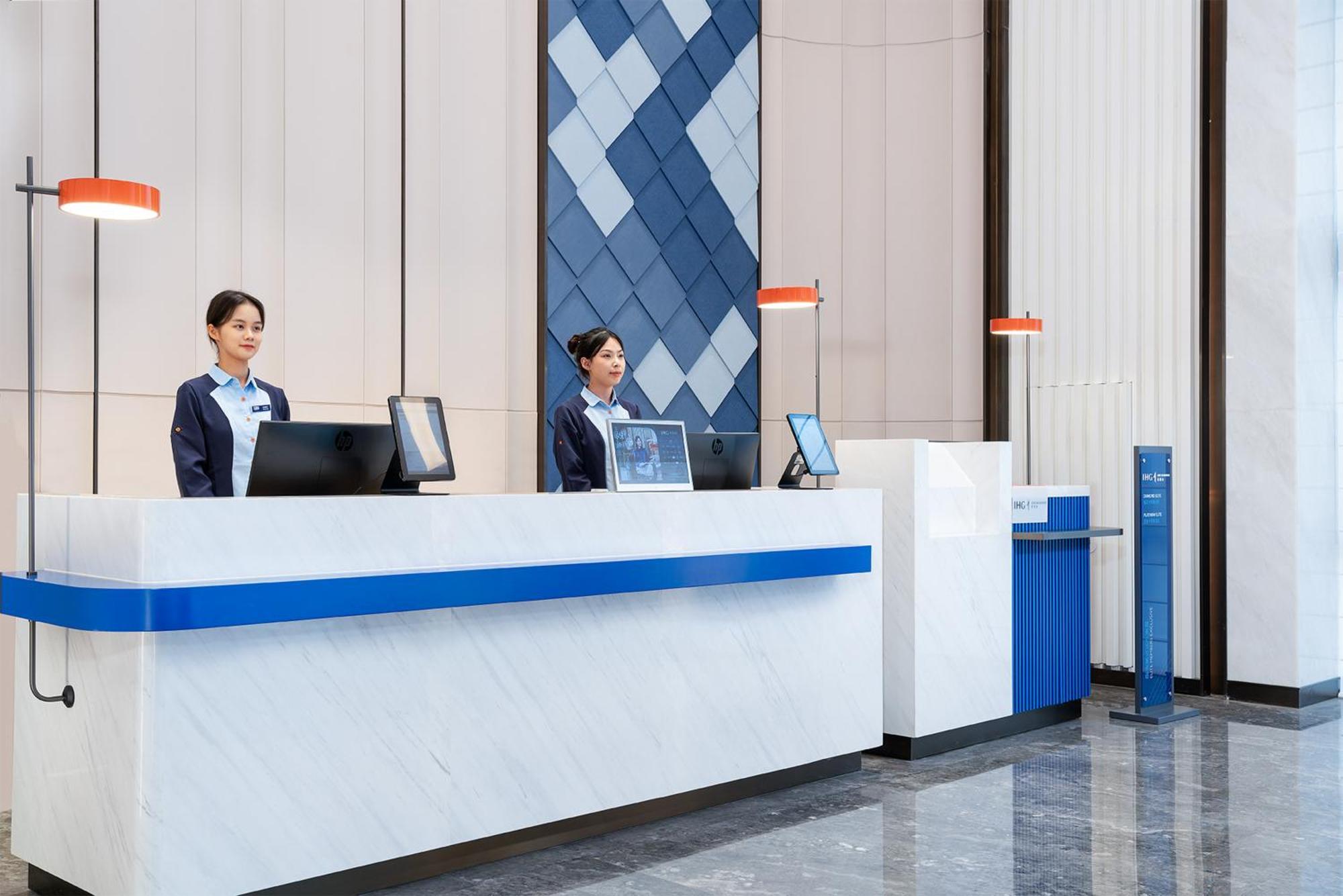 Holiday Inn Express Guangzhou Panyu Dashi By Ihg Buitenkant foto
